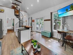 *1429 Cottage