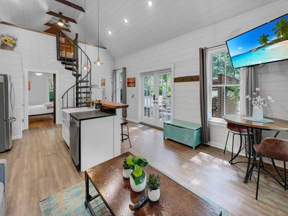 *1429 Cottage