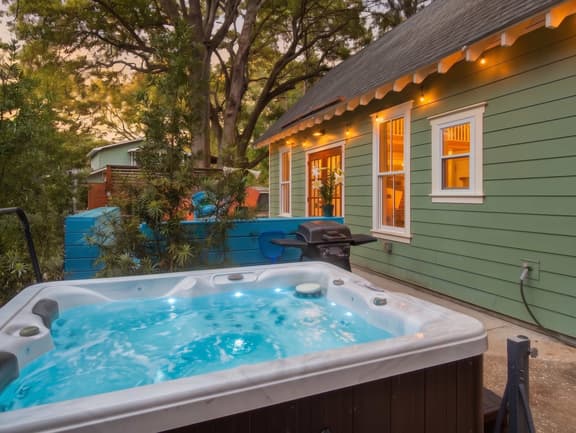 *1429 Cottage